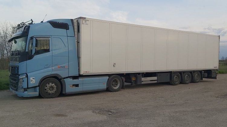 V Maďarsku zastavili kamion s přidušenými migranty